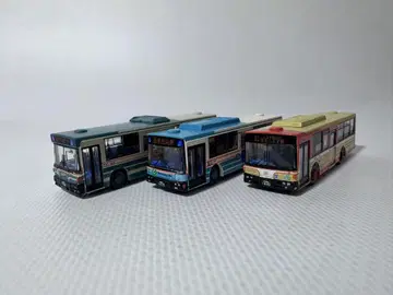 버스 컬렉션 세이부 버스 2대, 서도쿄 버스 1대, 총 3대