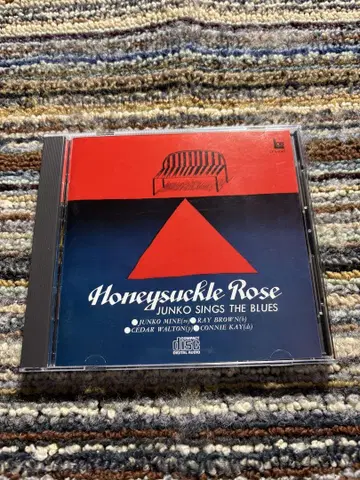 미네 준코 레이 브라운 HONEYSUCKLE ROSE 친필 사인