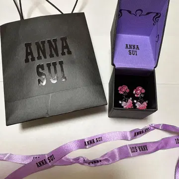 새상품 안나수이 나비 핑크 디자인 귀걸이