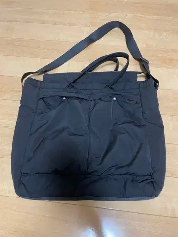UNIQLO C 헬멧 백 블랙