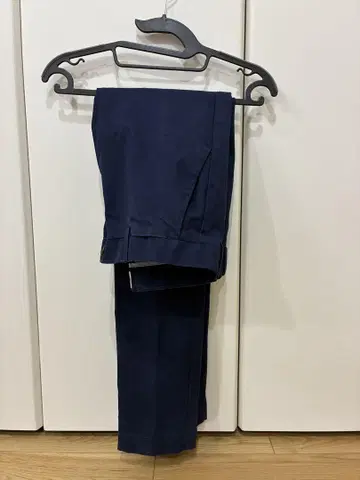 네이비 슬림핏 슬랙스