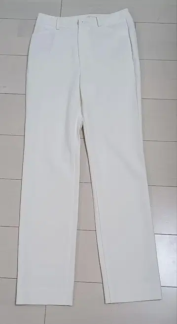 화이트 슬림핏 팬츠 100cm