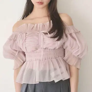 snidel 개더 프릴 오프숄더 블라우스 핑크