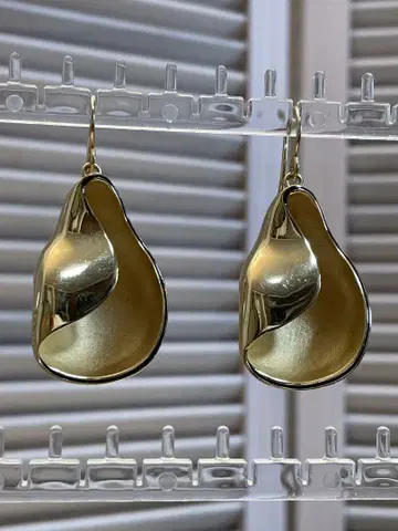 질 샌더 Jil Sander 에어 에나멜 귀걸이 새상품급