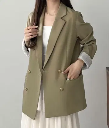 callautia 골드 버튼 테일러드 자켓 베이지
