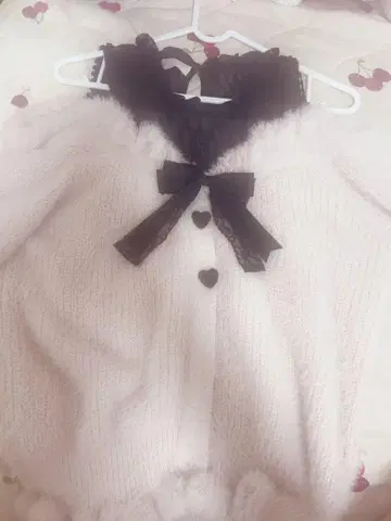 LIZLISA 레이어드 스타일 어깨 트임 니트