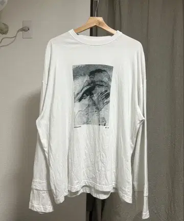 MAISON MINED 그래픽 롱T