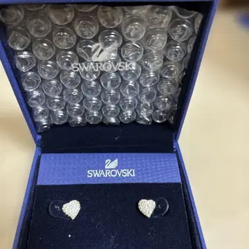 Swarovski 하트형 크리스탈 귀걸이