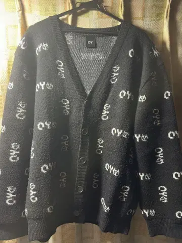 OY 로고 블랙 가디건
