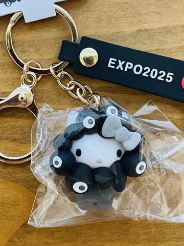산리오 헬로키티 x 미야쿠미야쿠 EXPO2025 키링