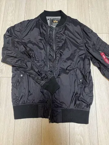 ALPHA INDUSTRIES 아우터 M 사이즈