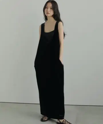 anuke Velour Uneck Onepiece 36