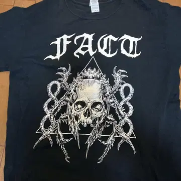 FACT 스컬 디자인 T셔츠 L 사이즈