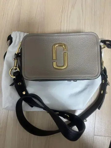 MARC JACOBS 베이지 숄더백