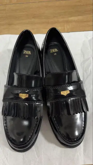 ZARA 블랙 코인 로퍼 38 24.5cm