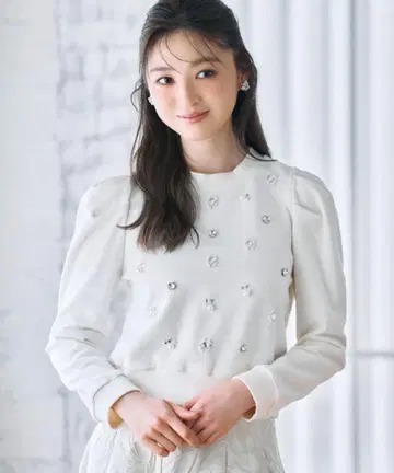 [ tocco closet ] 펄 비쥬 장식 파워 숄더 쭈리 풀오버