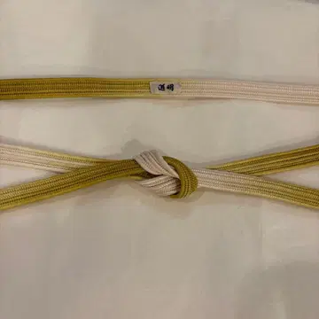 도묘 화이트와 옐로우 그린 허리띠 골조
