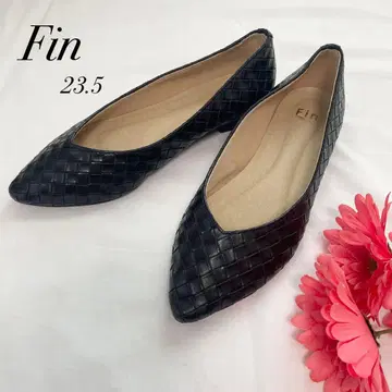 새상품급 25 신상 Fin V컷 메쉬 플랫슈즈 블랙 23.5