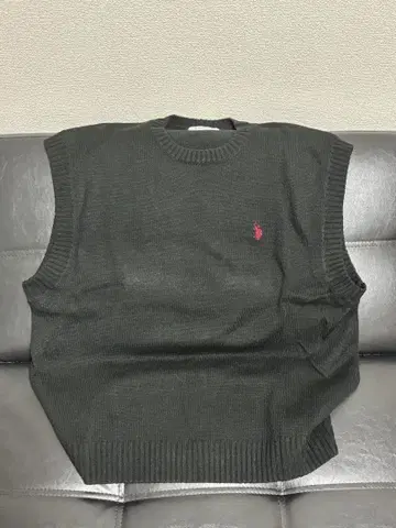 U.S POLO ASSN 블랙 니트 베스트