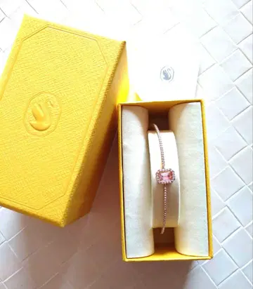 스와로브스키 시착만 한 상품 Millenia 뱅글 Swarovski