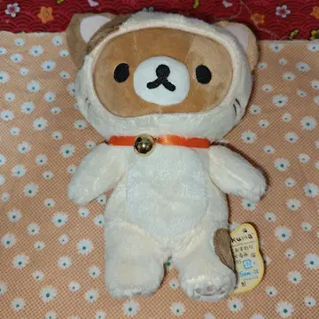 봉제 인형 리락쿠마 모아서 앉아있는 봉제 인형 곰