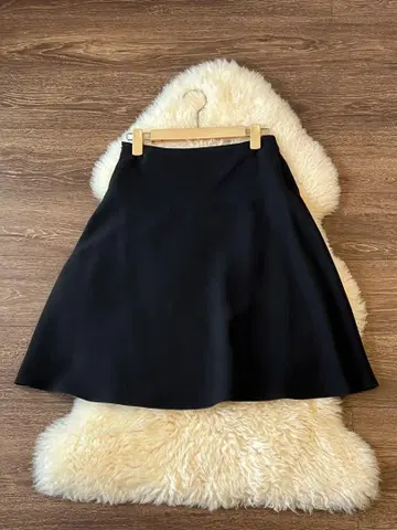 theory Classic Crepe Flared Skirt