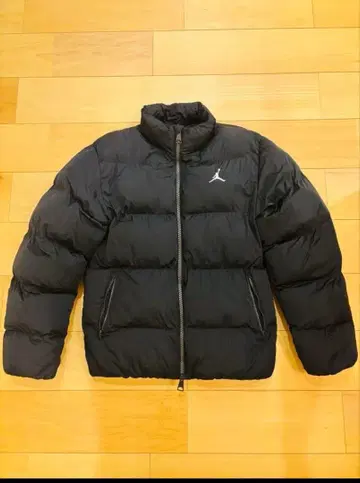 조던 블랙 다운 자켓 사이즈 L