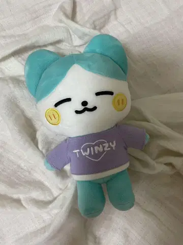ITZY TWINZY Li-Li 리리 봉제 인형 리아