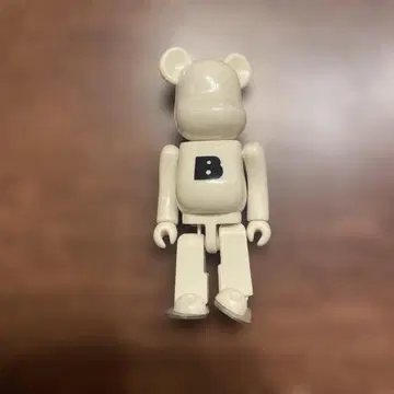 베어브릭 베이직 태엽식 보행 확인 완료