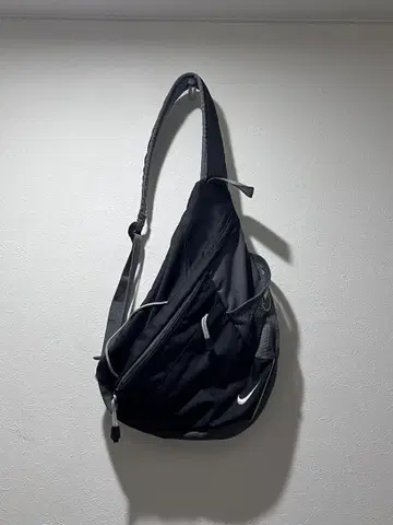 빈티지 나이키 슬링백 블랙