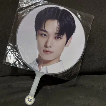 THE BOYS 주연 부채 JUYEON