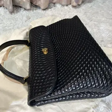 BALLY 퀼팅 블랙 가죽 백