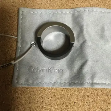 Calvin Klein 실버 블랙 반지