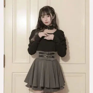 [ 완판템 ] pium 코르셋 포함 볼륨 플레어 치마바지 차콜