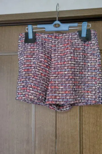 투모로우랜드 드 프레 트위드 숏팬츠 가격 인하 가능