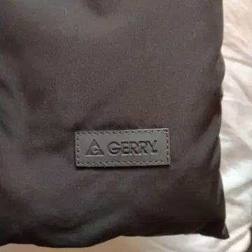 GERRY 블랙 아우터