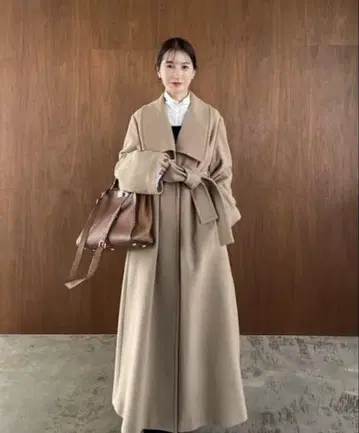 CLANE 레이디 맥시 가운 코트