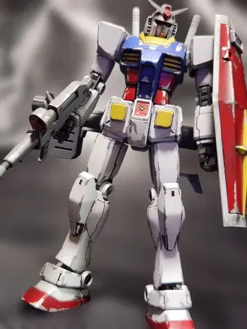 HG RX-78-2 건담 웨더링 페인팅 완료품