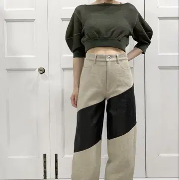 후미카우치다 니트탑