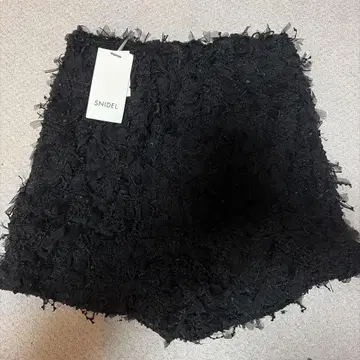 SNIDEL 블랙 프린지 숏팬츠