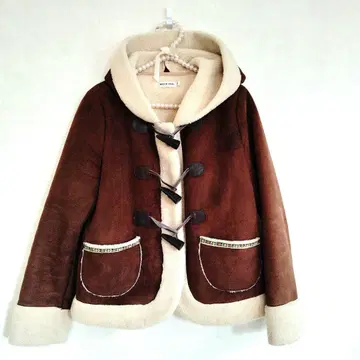 MILKFED. 밀크페도 무스탕 자켓