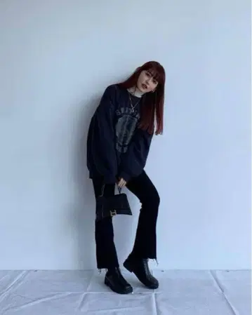 PERVERZE 블랙 리브 니트 팬츠