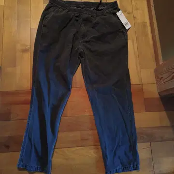 The DUFFER DENIM EASY CROPPED PANTS