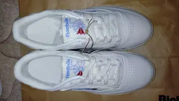 [ 새상품 미사용 ] Reebok 화이트 스니커즈