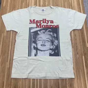 토이즈 맥코이 마릴린 몬로 T셔츠 S사이즈