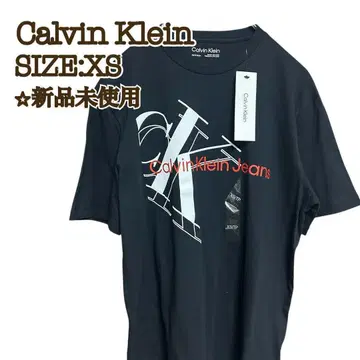 [ 새상품 ] 캘빈클라인 T셔츠 틸트모노그램 센터로고 XS 블랙
