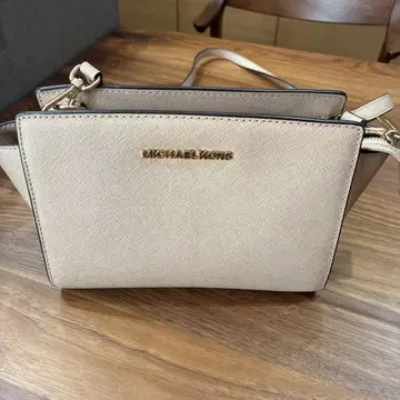 MICHAEL KORS 베이지 숄더백