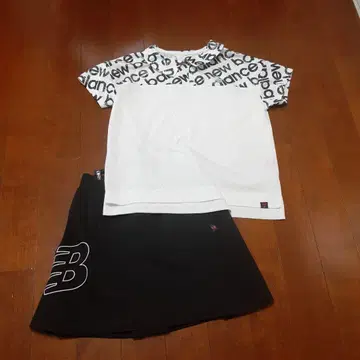 뉴발란스 화이트/블랙 셋업