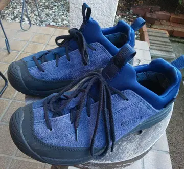 네펜데스 별주 keen 스니커즈
