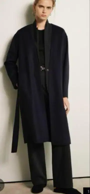 띠어리 블랙 롱 코트